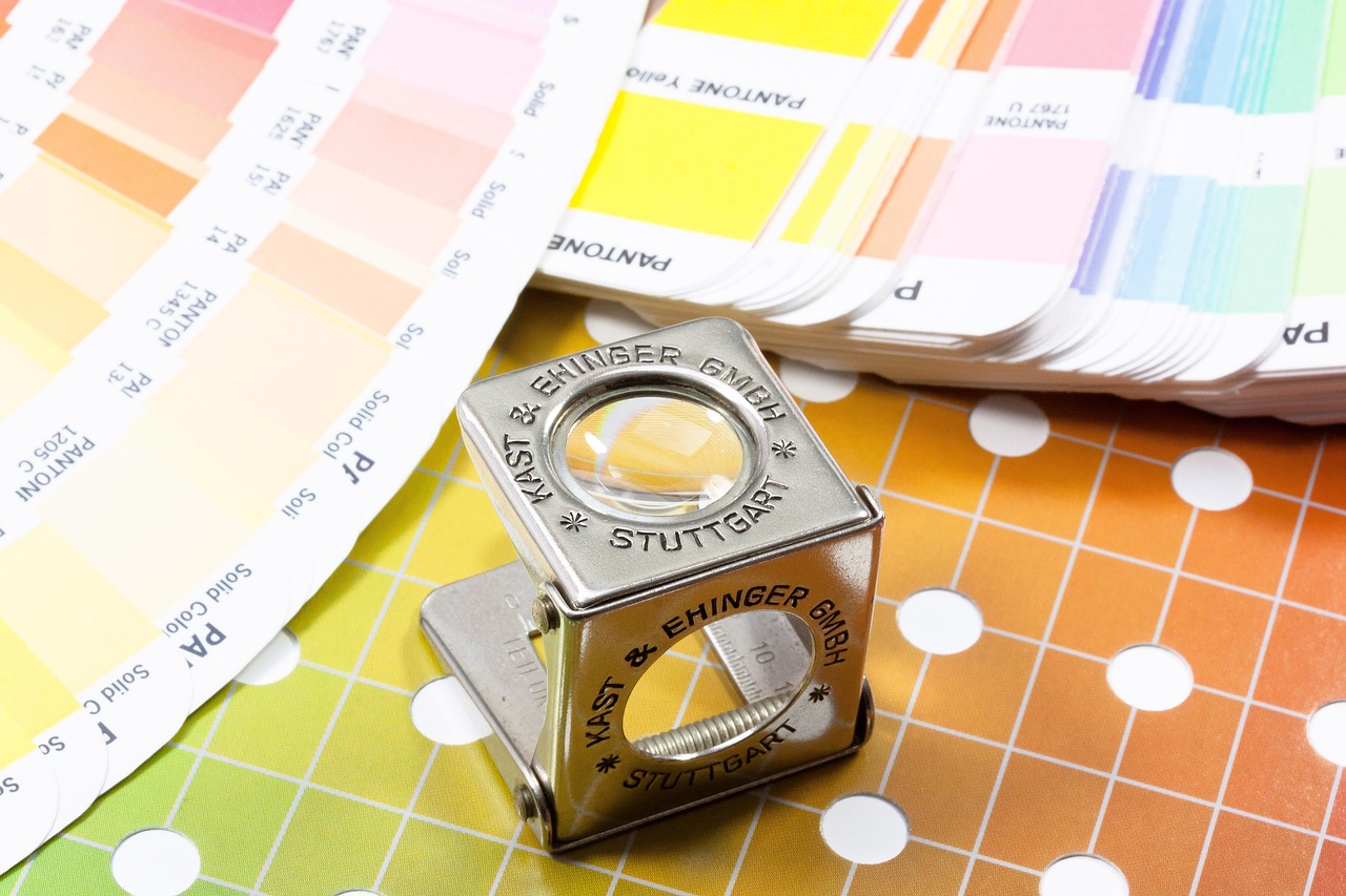 magnifying-glass-541626_1280
